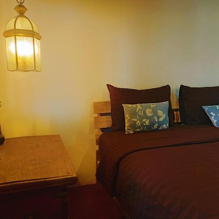 8Th House @ Center Of Chiangmai Old Town Apartment Chiang Mai Bagian luar foto