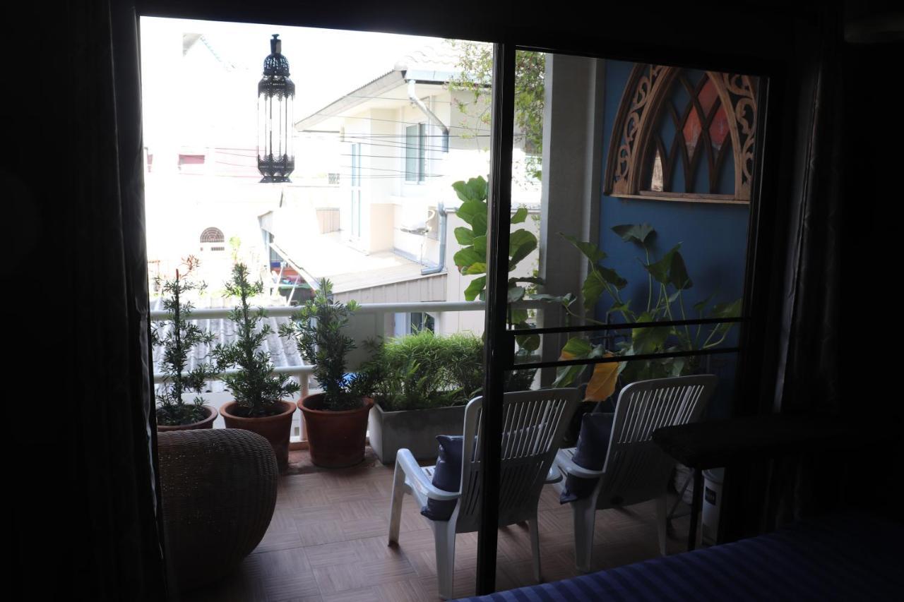 8Th House @ Center Of Chiangmai Old Town Apartment Chiang Mai Bagian luar foto
