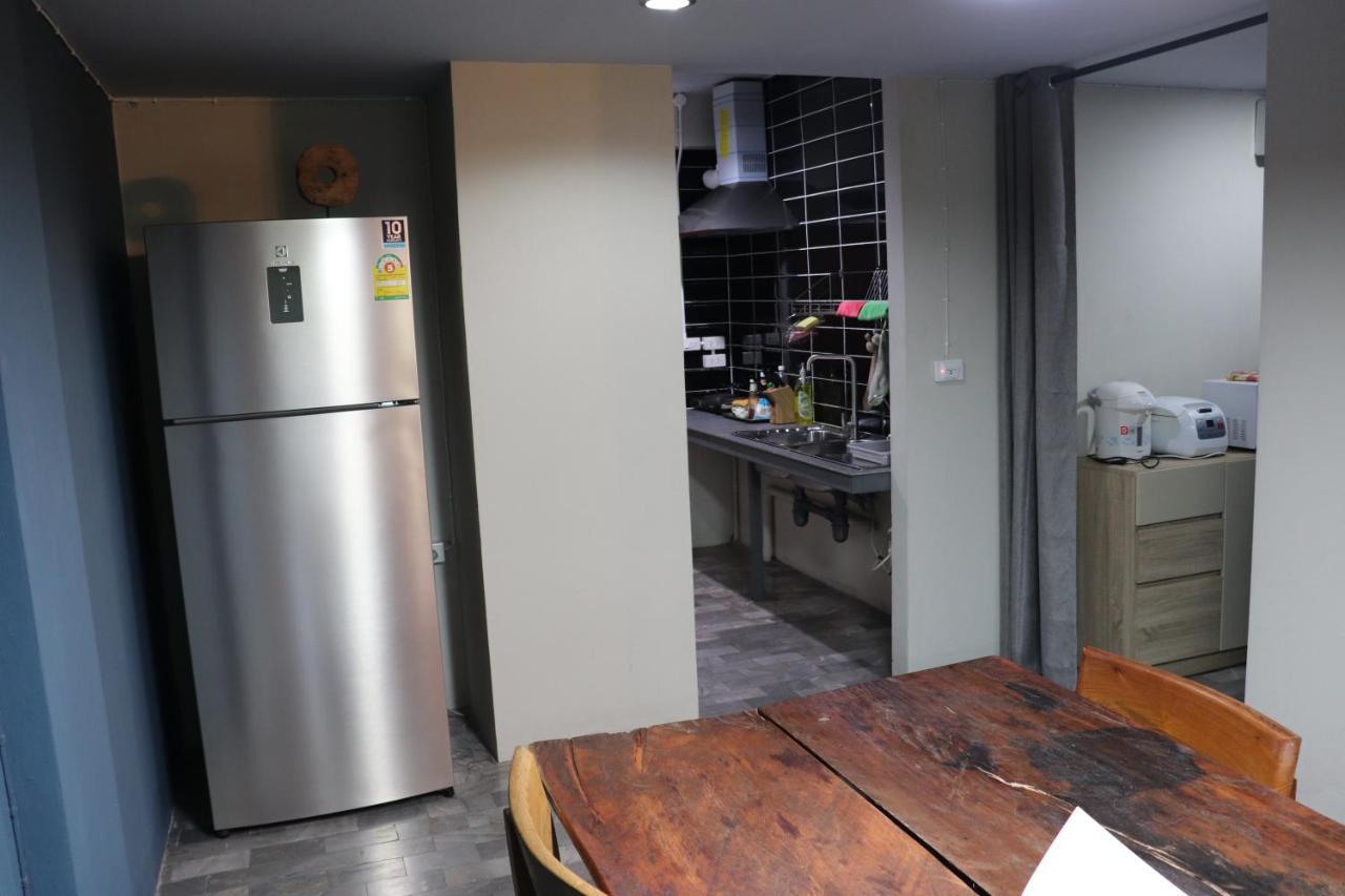8Th House @ Center Of Chiangmai Old Town Apartment Chiang Mai Bagian luar foto