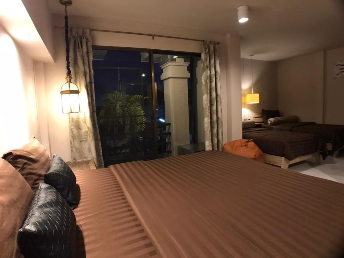 8Th House @ Center Of Chiangmai Old Town Apartment Chiang Mai Bagian luar foto