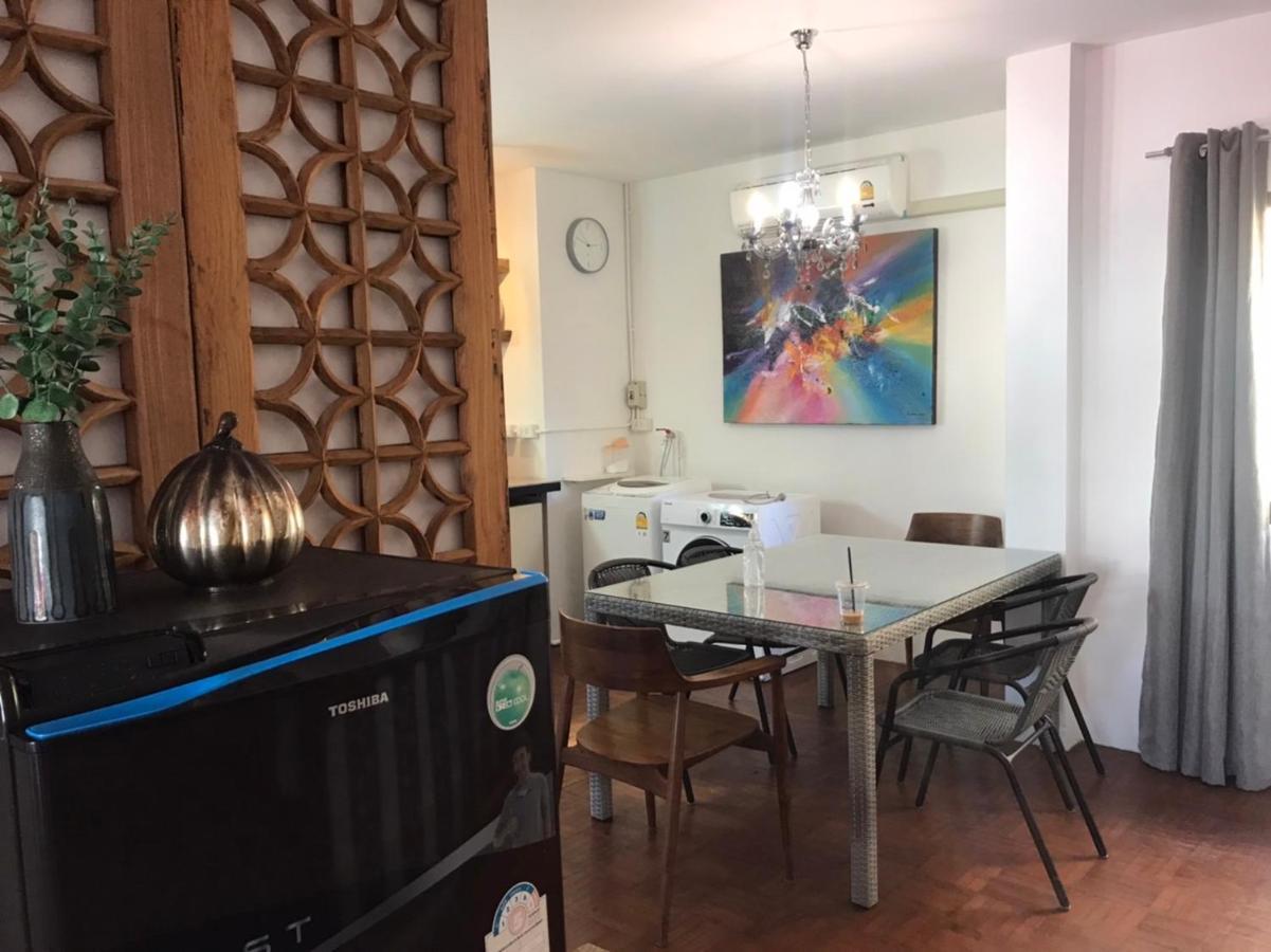 8Th House @ Center Of Chiangmai Old Town Apartment Chiang Mai Bagian luar foto