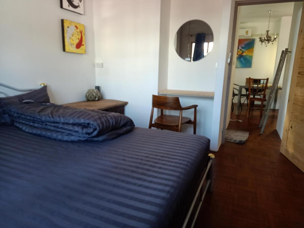 8Th House @ Center Of Chiangmai Old Town Apartment Chiang Mai Bagian luar foto