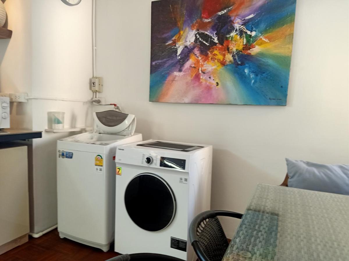 8Th House @ Center Of Chiangmai Old Town Apartment Chiang Mai Bagian luar foto