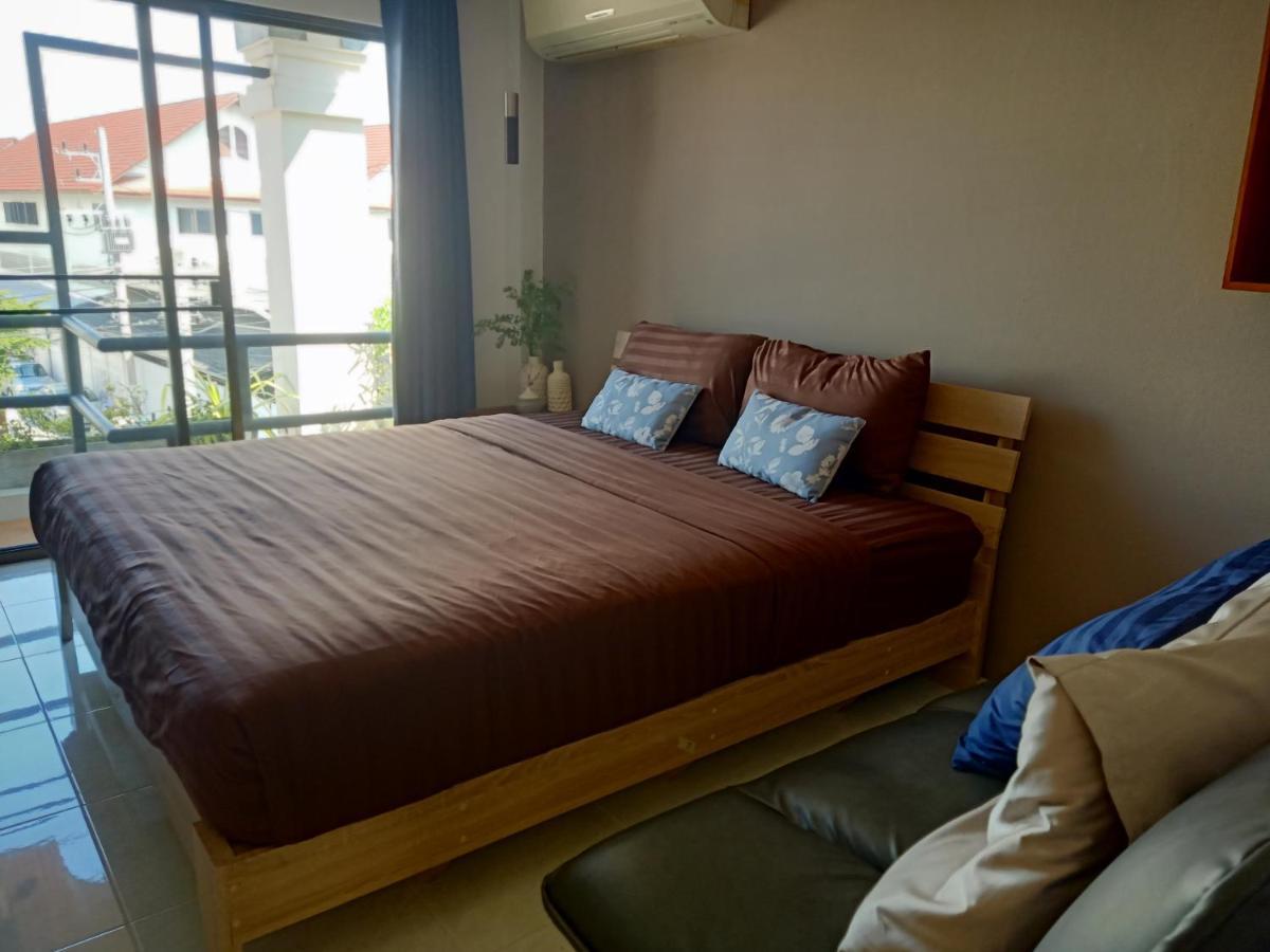 8Th House @ Center Of Chiangmai Old Town Apartment Chiang Mai Bagian luar foto
