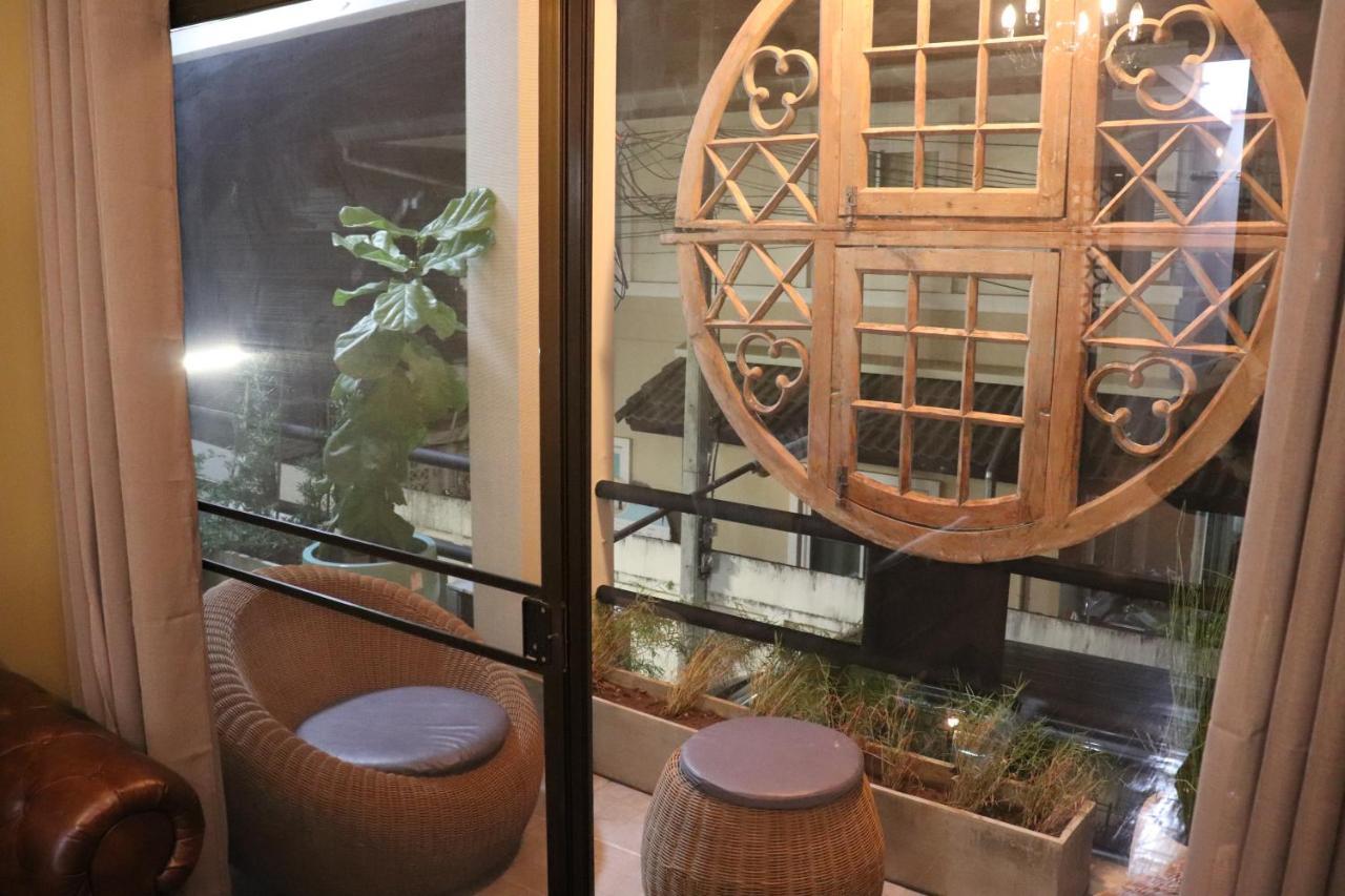 8Th House @ Center Of Chiangmai Old Town Apartment Chiang Mai Bagian luar foto