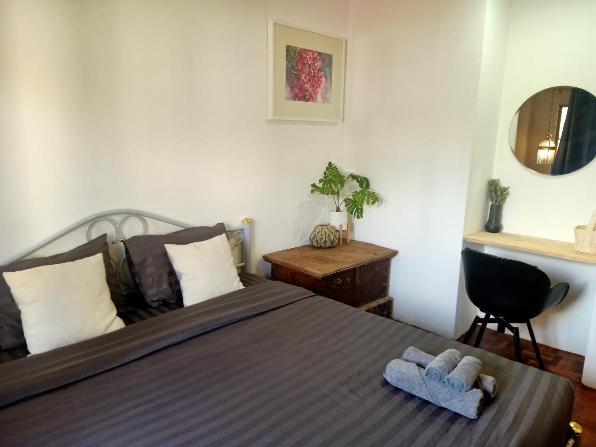 8Th House @ Center Of Chiangmai Old Town Apartment Chiang Mai Bagian luar foto