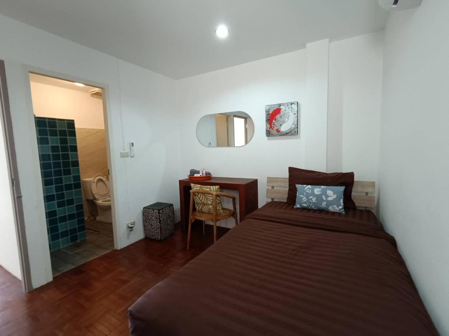 8Th House @ Center Of Chiangmai Old Town Apartment Chiang Mai Bagian luar foto