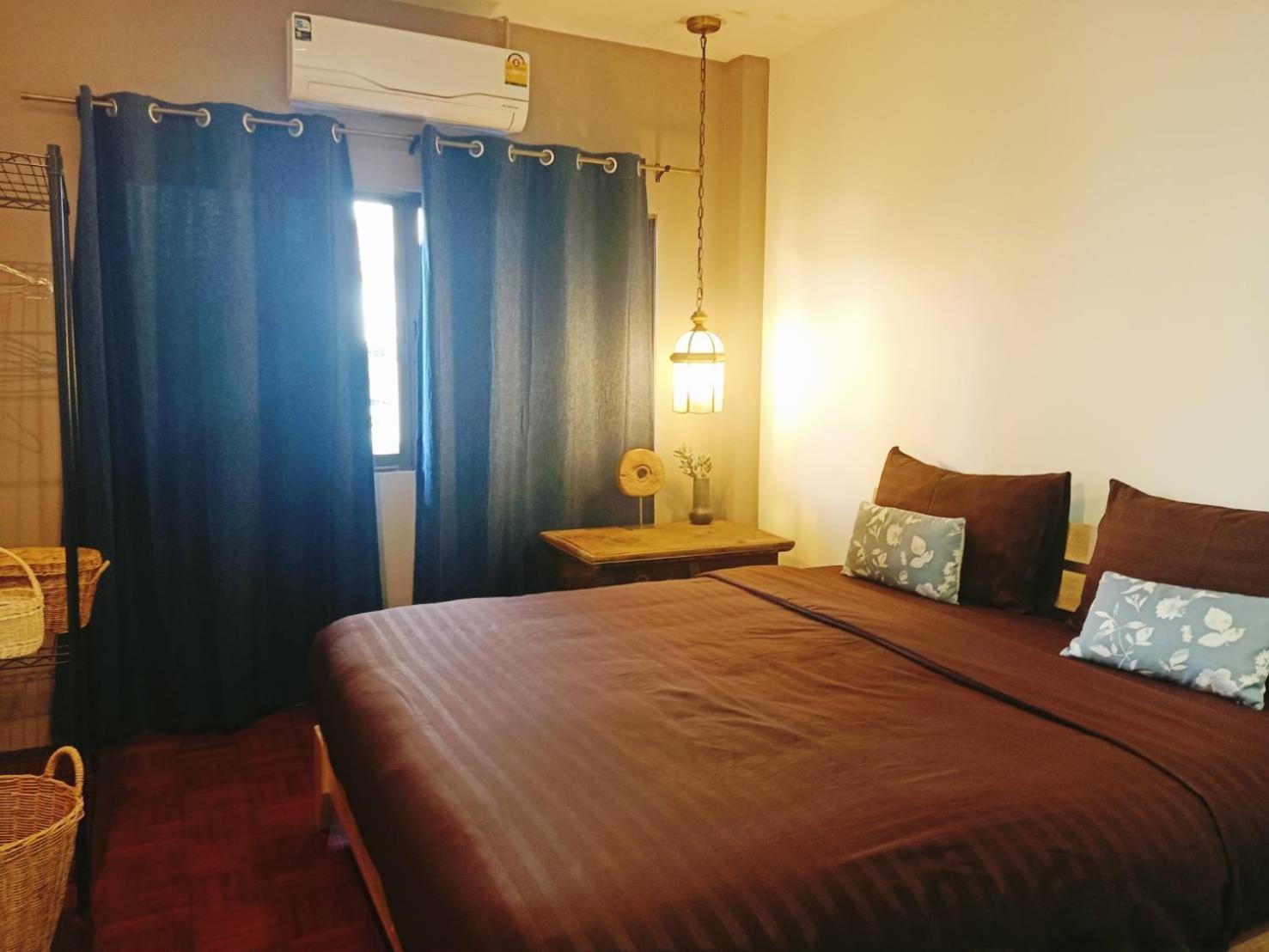 8Th House @ Center Of Chiangmai Old Town Apartment Chiang Mai Bagian luar foto