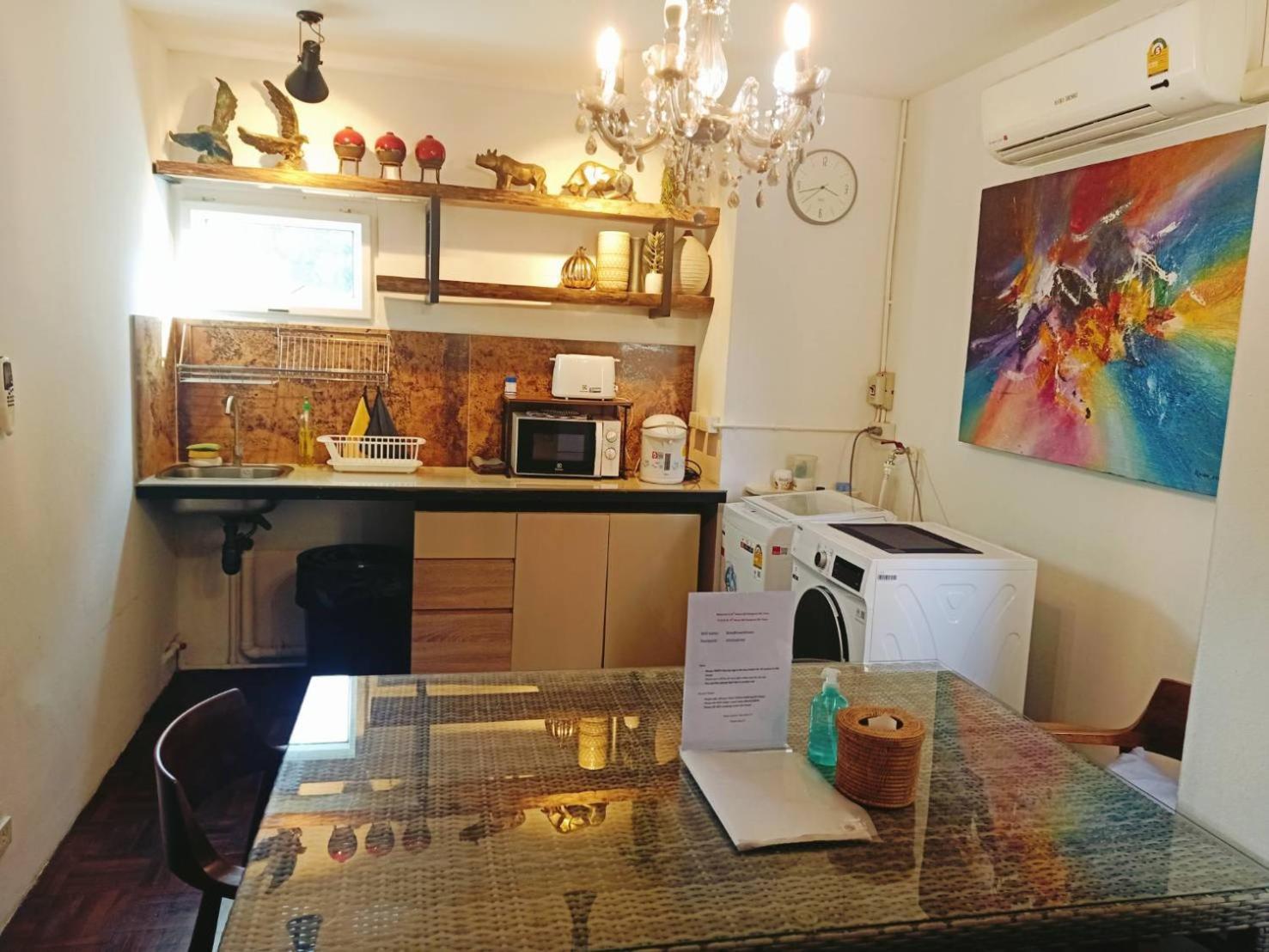8Th House @ Center Of Chiangmai Old Town Apartment Chiang Mai Bagian luar foto
